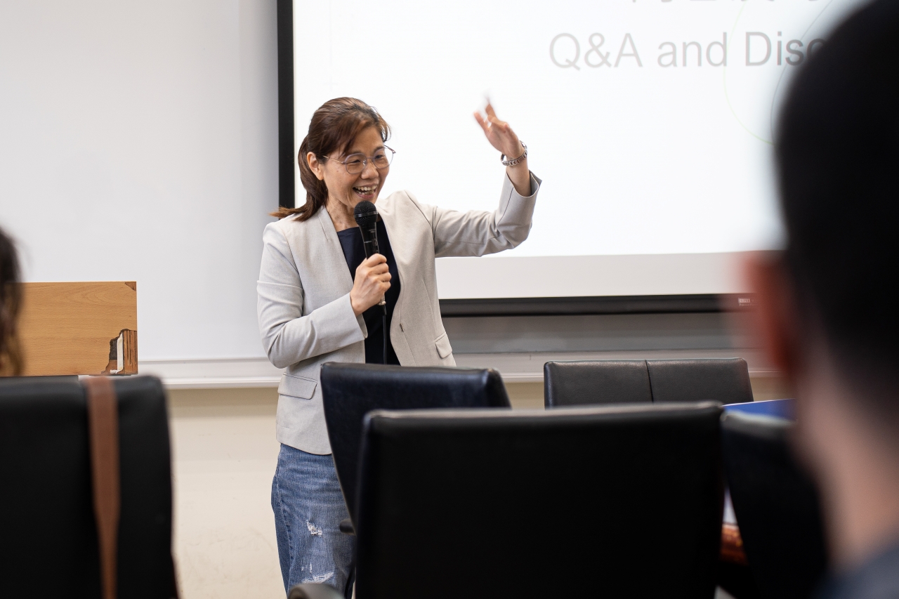 Professor Hui-Wen Liu, Director of IACS-NCCU.
